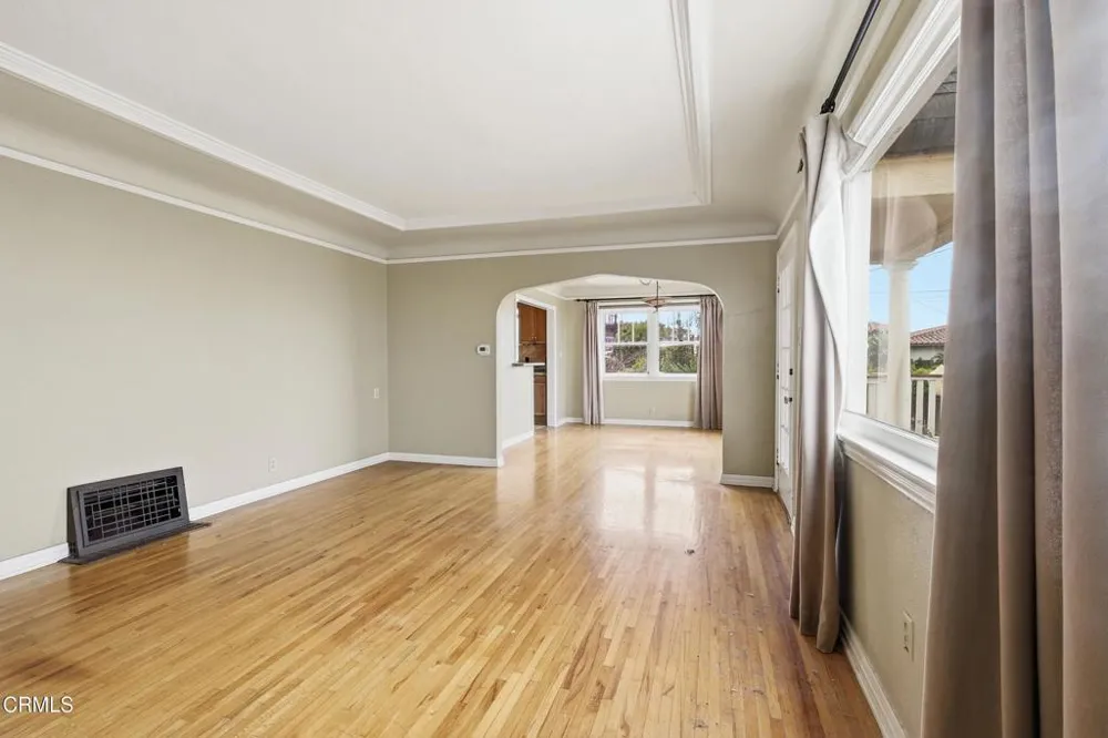 2381 Hyland Ave. Avenue Ventura, CA 93001