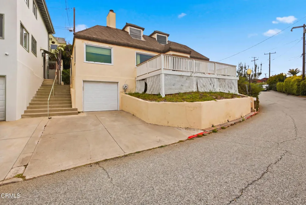 2381 Hyland Ave. Avenue Ventura, CA 93001