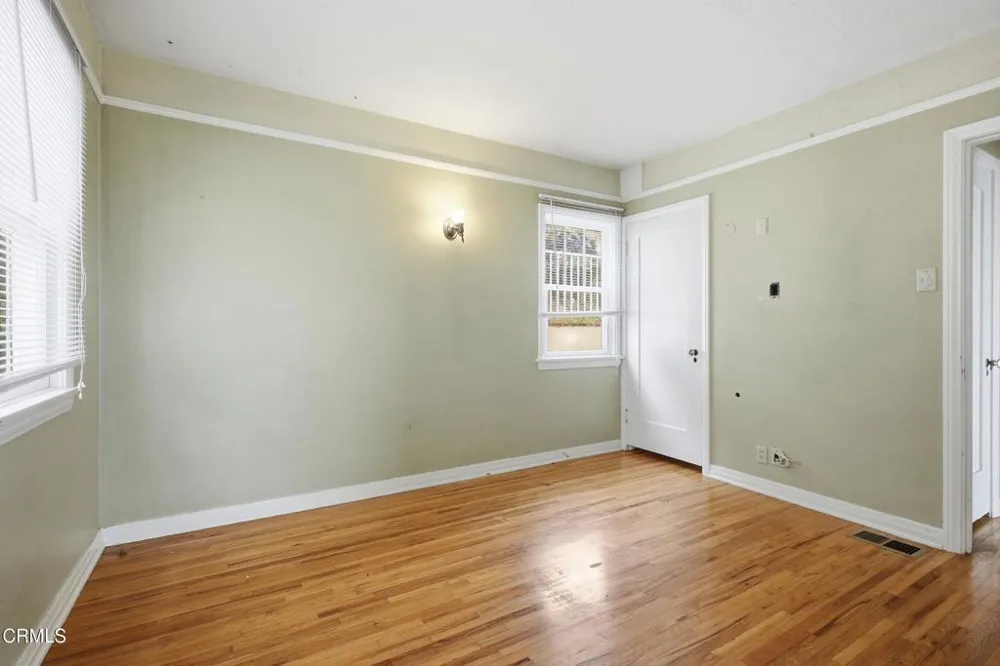 2381 Hyland Ave. Avenue Ventura, CA 93001