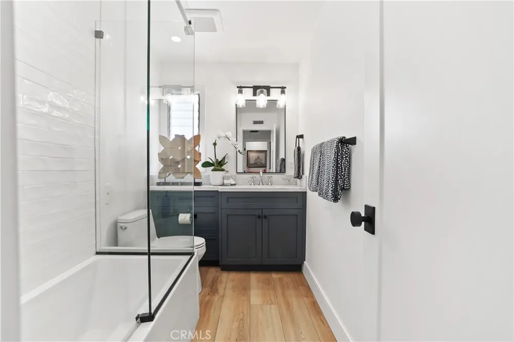 1741 Tustin Avenue #14D Costa Mesa, CA 92627