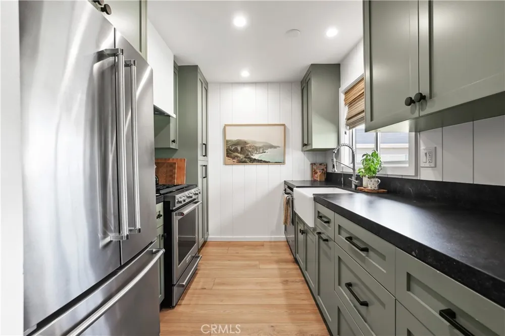 1741 Tustin Avenue #14D Costa Mesa, CA 92627
