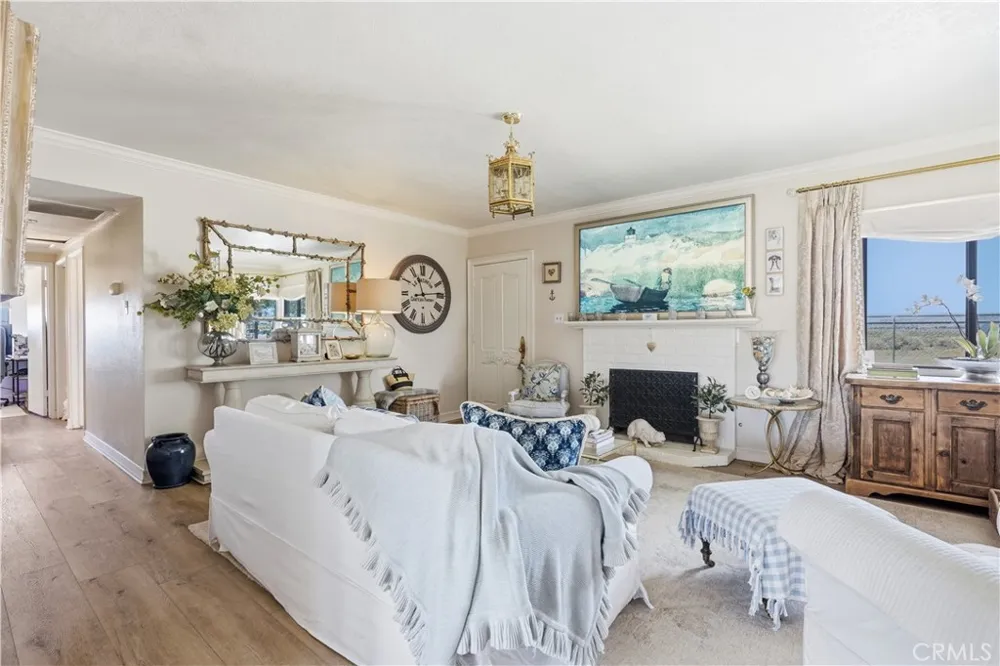 15761 Joshua Apple Valley, CA 92307