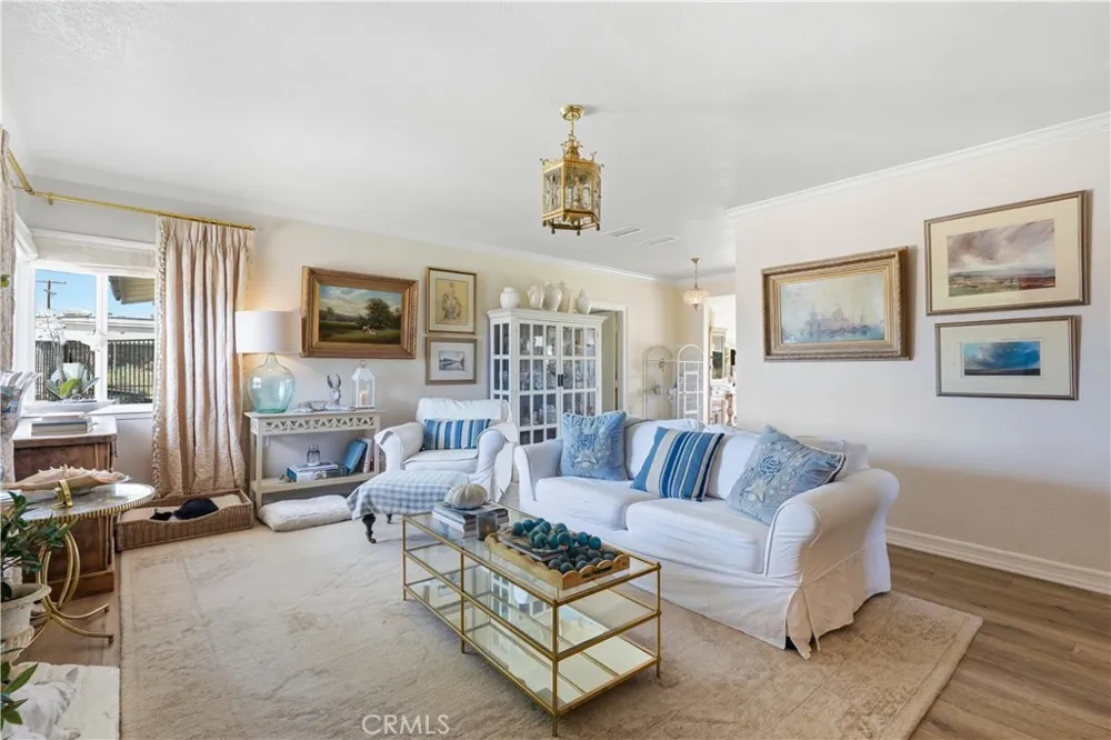 15761 Joshua Apple Valley, CA 92307