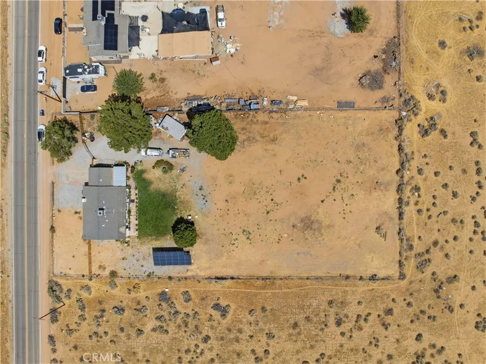 15761 Joshua Apple Valley, CA 92307