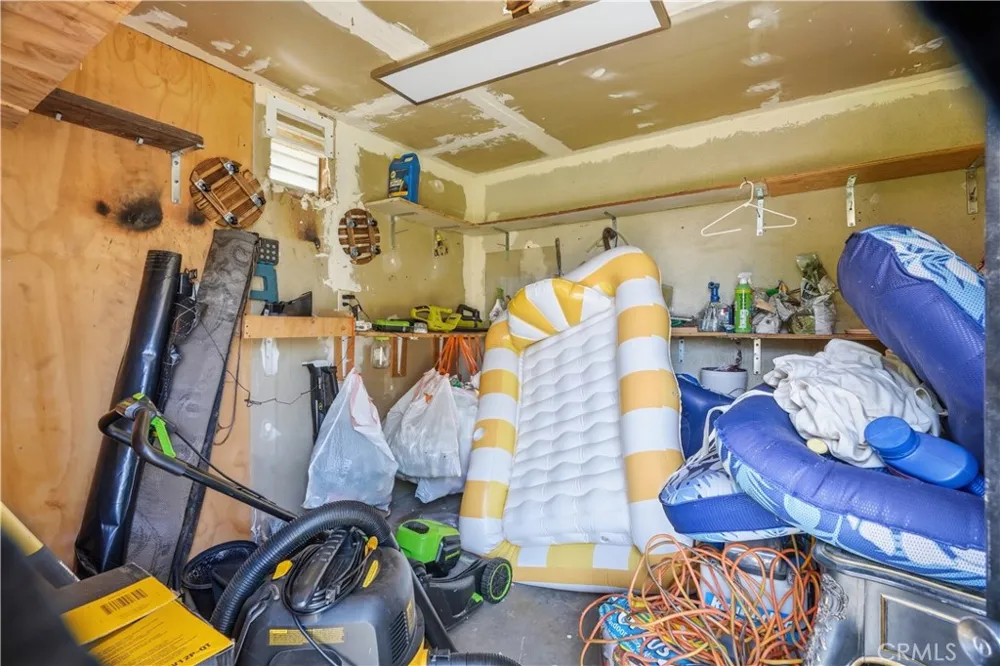 15761 Joshua Apple Valley, CA 92307