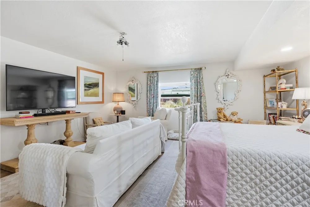 15761 Joshua Apple Valley, CA 92307