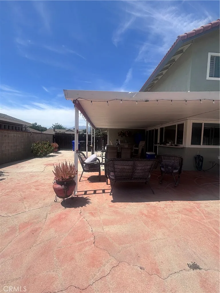 19559 Oakland Rialto, CA 92377