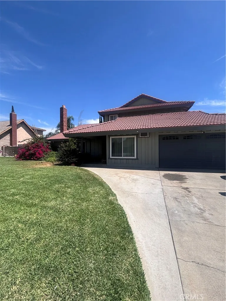 19559 Oakland Rialto, CA 92377