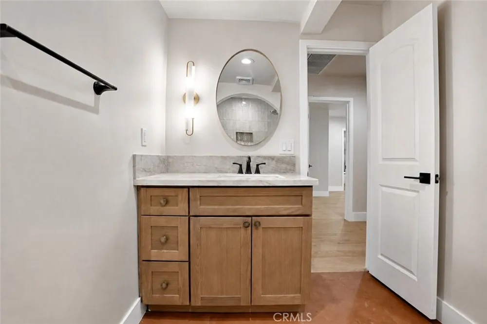 3432 Larissa Los Angeles, CA 90026