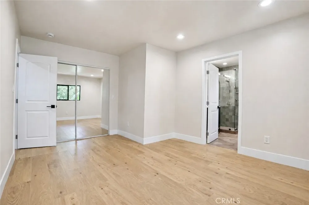 3432 Larissa Los Angeles, CA 90026