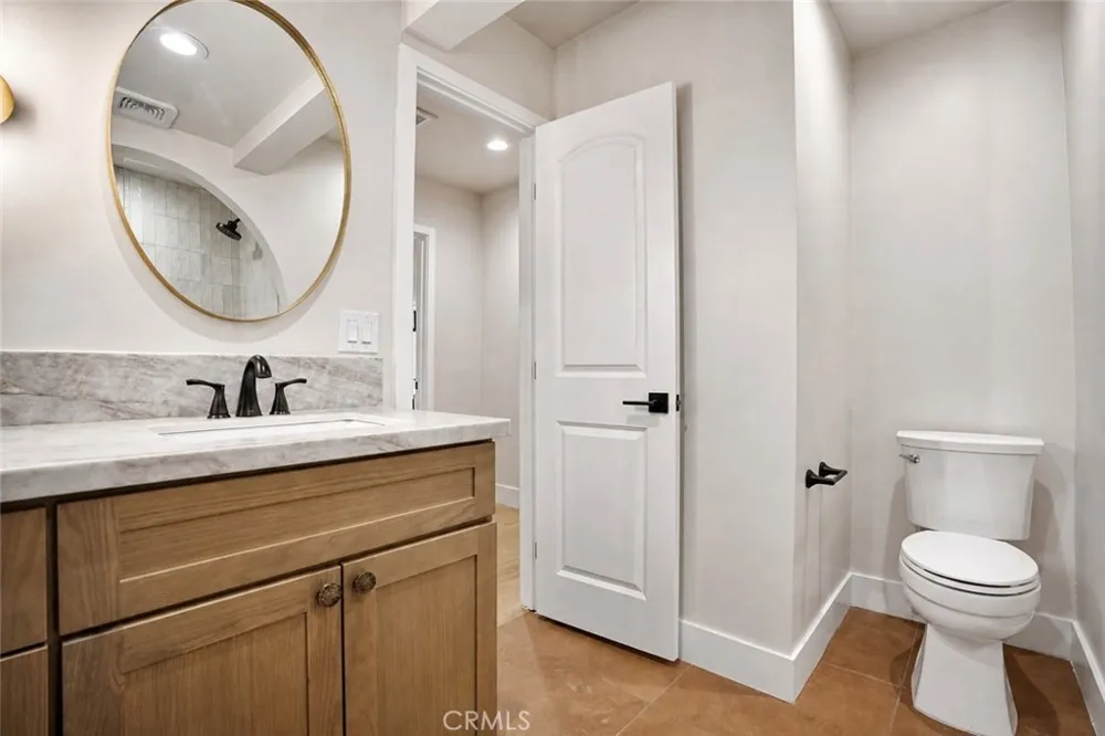 3432 Larissa Los Angeles, CA 90026