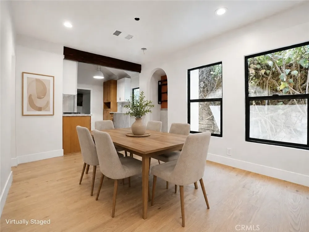 3432 Larissa Los Angeles, CA 90026