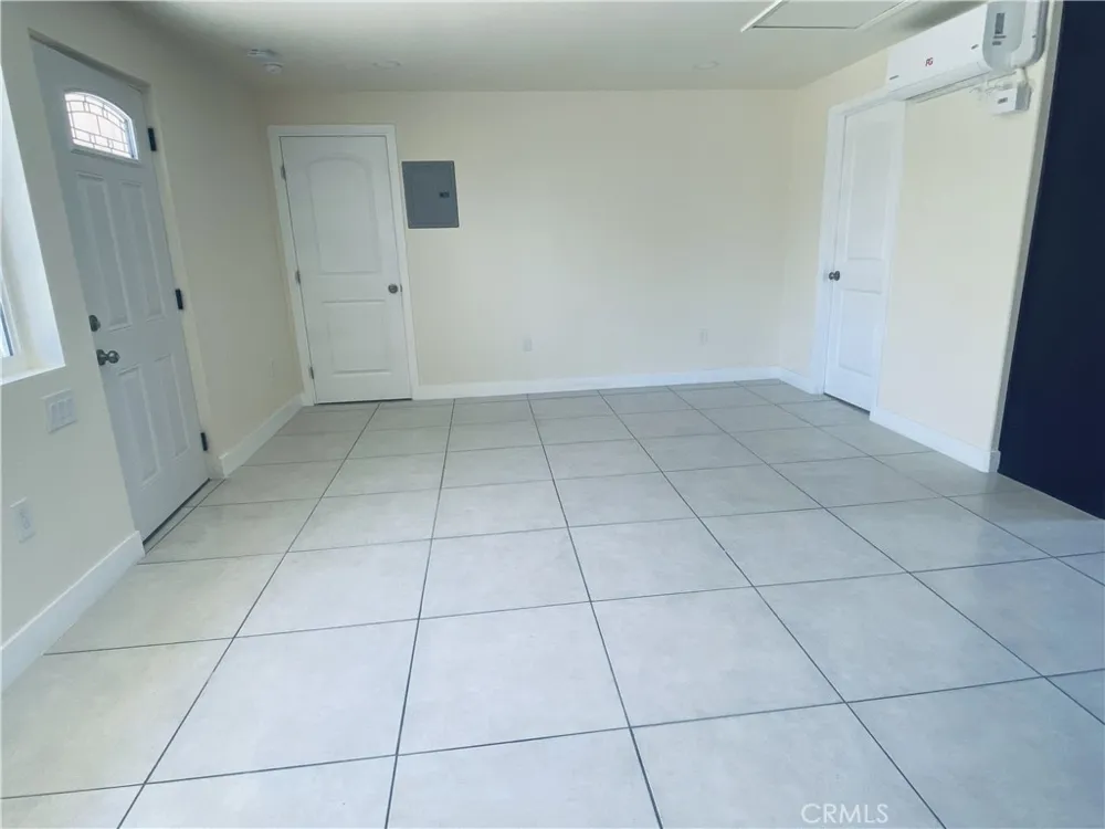 2558 W Lullaby Lane #STUDIO Anaheim, CA 92804