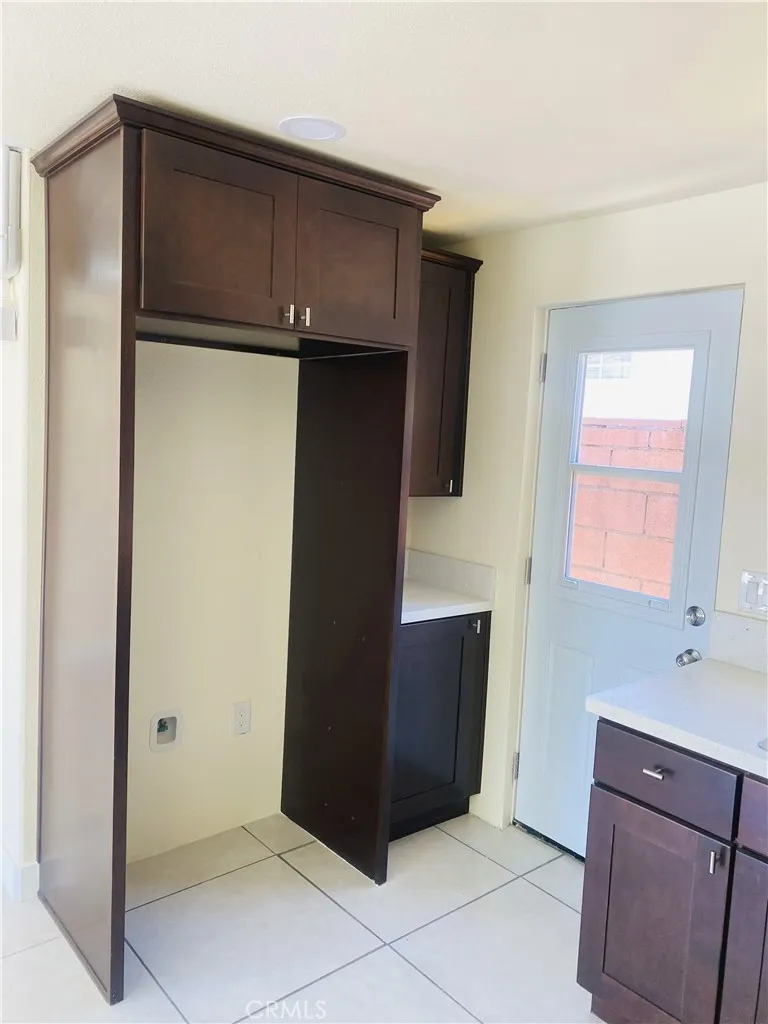 2558 W Lullaby Lane #STUDIO Anaheim, CA 92804