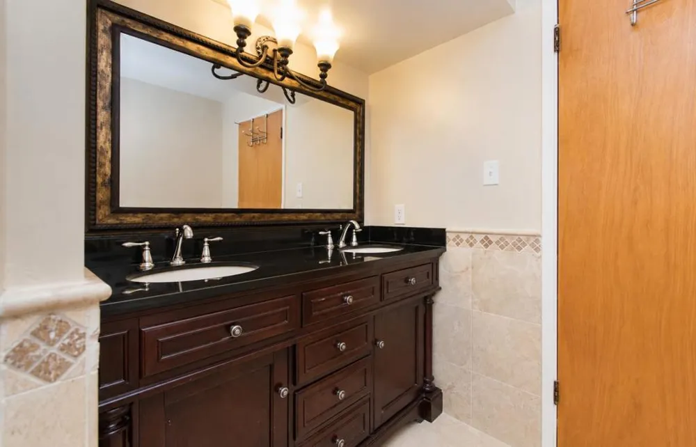 1861 Earl Avenue San Bruno, CA 94066
