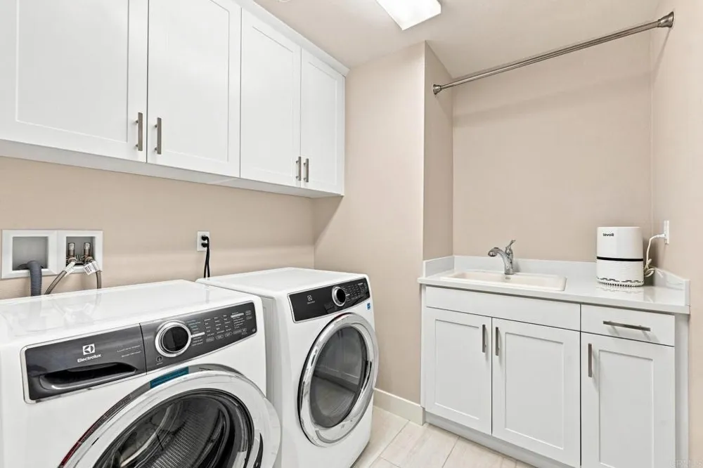 4318 Pacifica Way #2 Oceanside, CA 92056