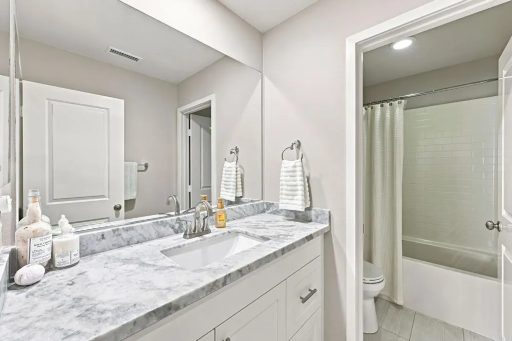 4318 Pacifica Way #2 Oceanside, CA 92056