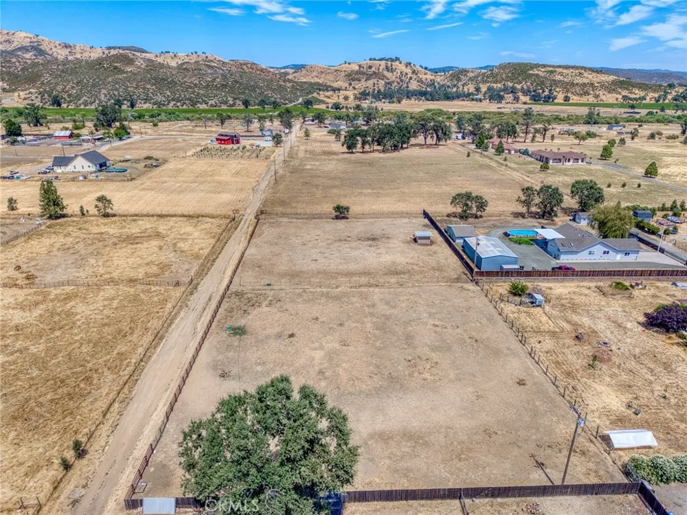 20802 Santa Clara Middletown, CA 95461
