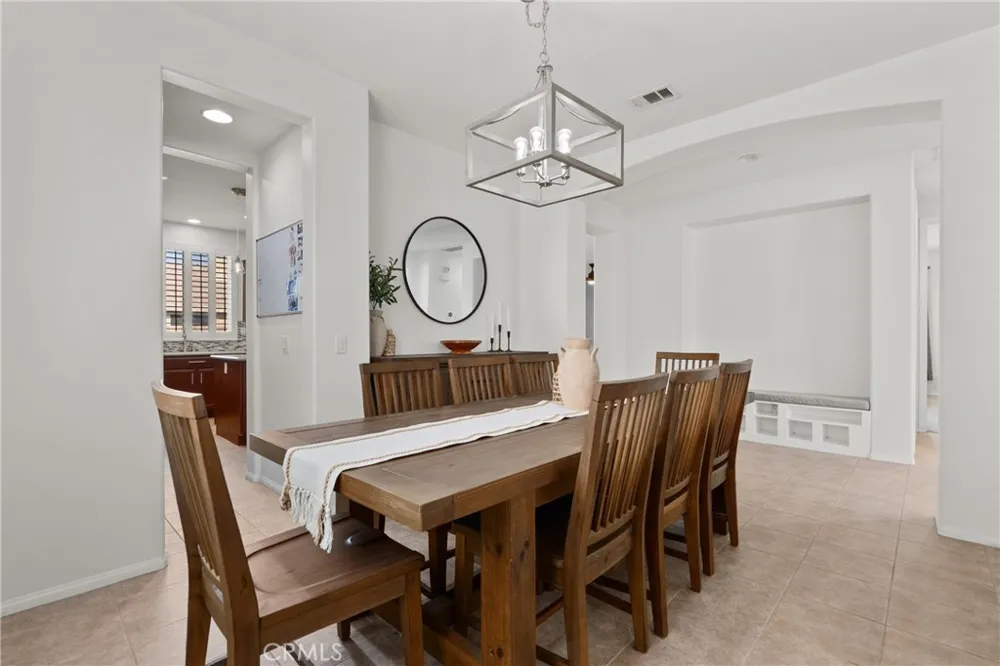 44843 Mariposa Lancaster, CA 93536