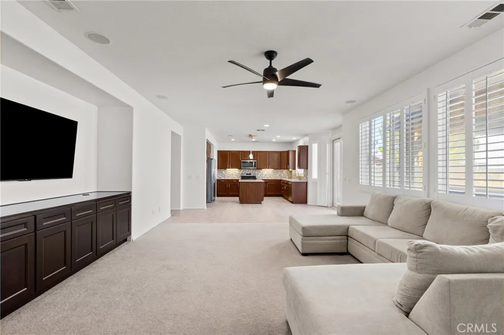 44843 Mariposa Lancaster, CA 93536