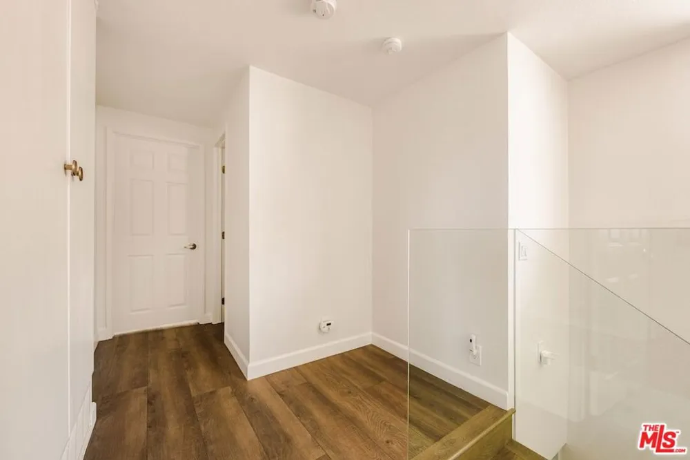 5703 Parkmor Road Calabasas, CA 91302