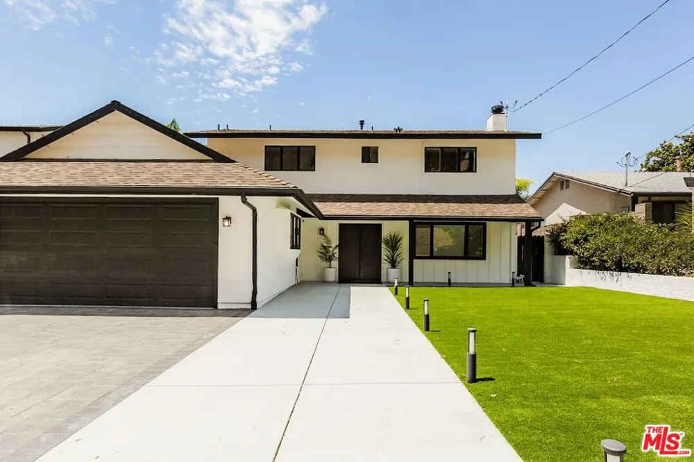 5703 Parkmor Road Calabasas, CA 91302