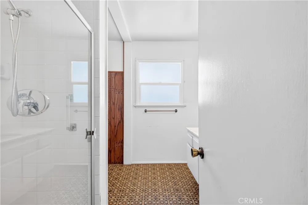 23032 Cohasset Street West Hills, CA 91307