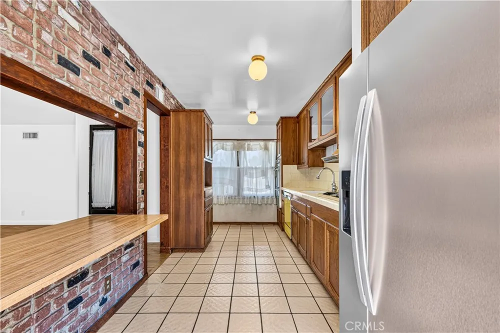 23032 Cohasset Street West Hills, CA 91307