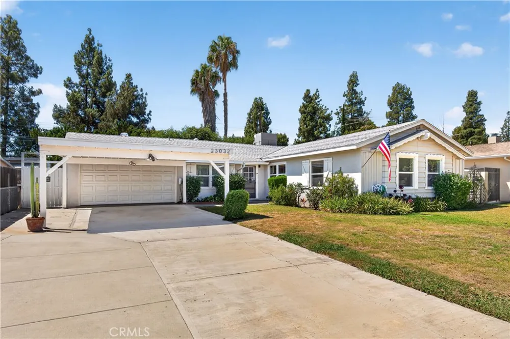 23032 Cohasset Street West Hills, CA 91307