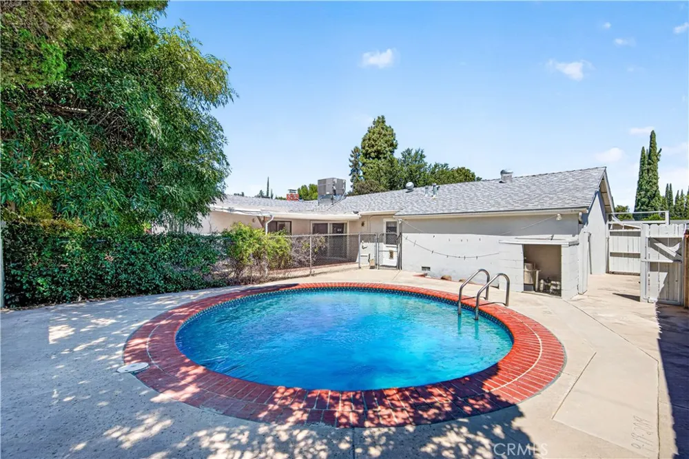 23032 Cohasset Street West Hills, CA 91307