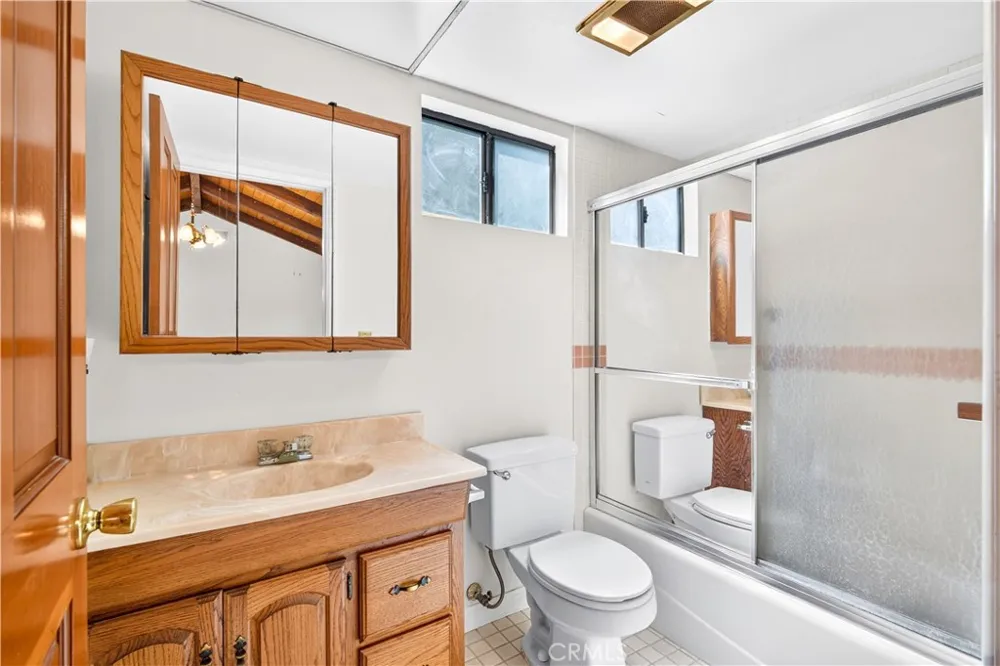 23032 Cohasset Street West Hills, CA 91307