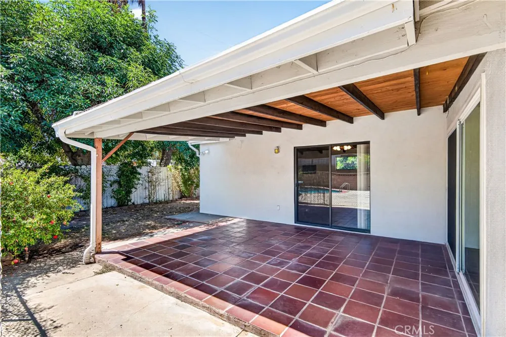 23032 Cohasset Street West Hills, CA 91307