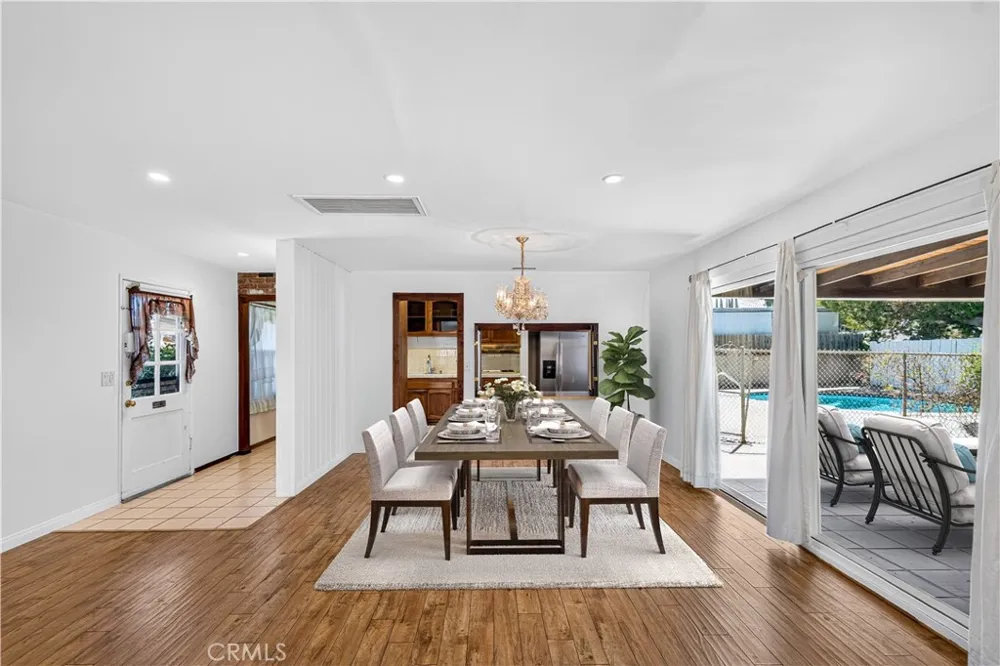 23032 Cohasset Street West Hills, CA 91307