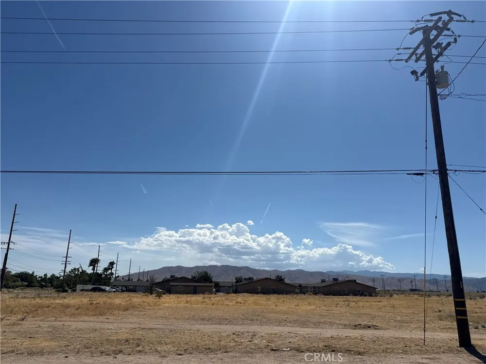 8859 E Hesperia, CA 92345