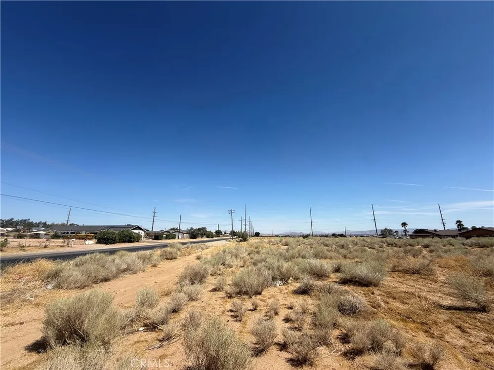 8859 E Hesperia, CA 92345