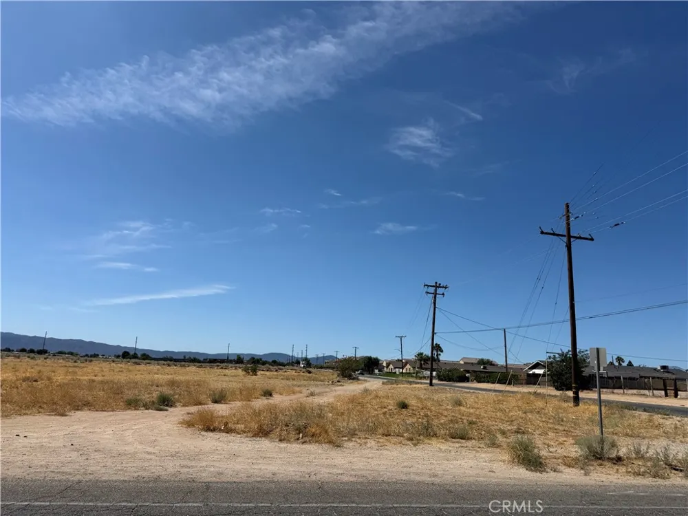 8859 E Hesperia, CA 92345