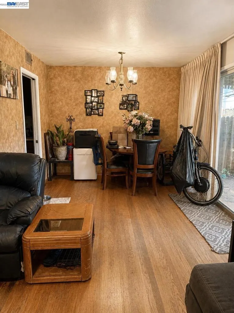5814 Hemlock St Sacramento, CA 95841