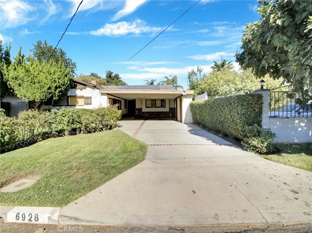 6928 Tobias Avenue Van Nuys, CA 91405