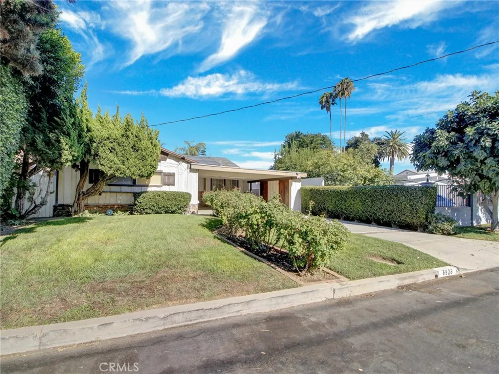 6928 Tobias Avenue Van Nuys, CA 91405