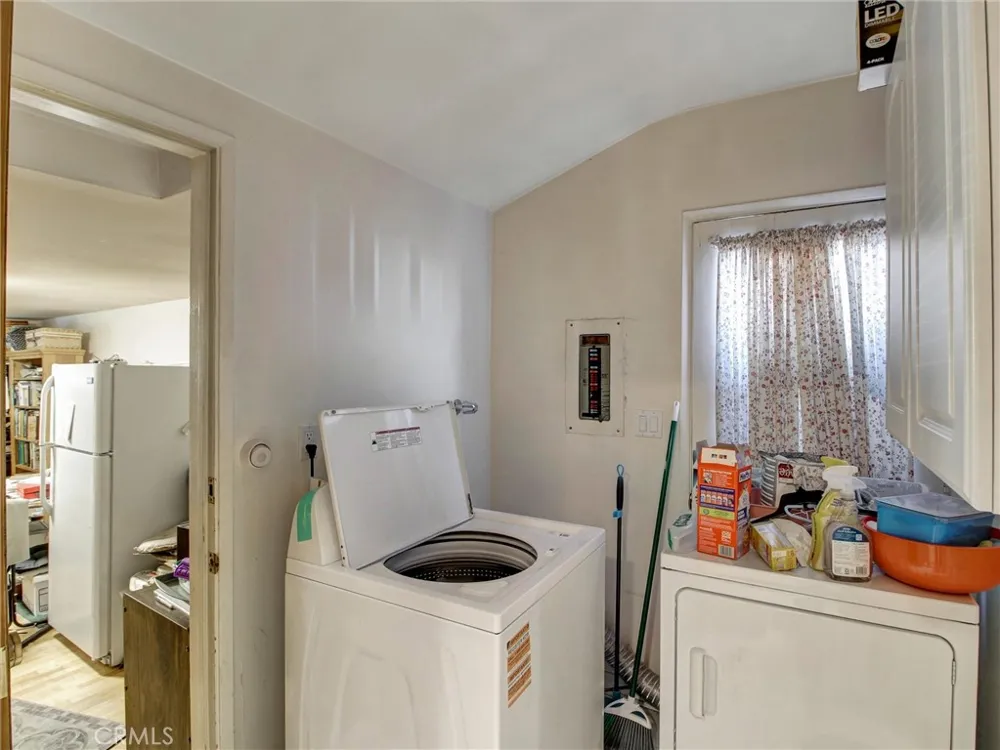 6928 Tobias Avenue Van Nuys, CA 91405