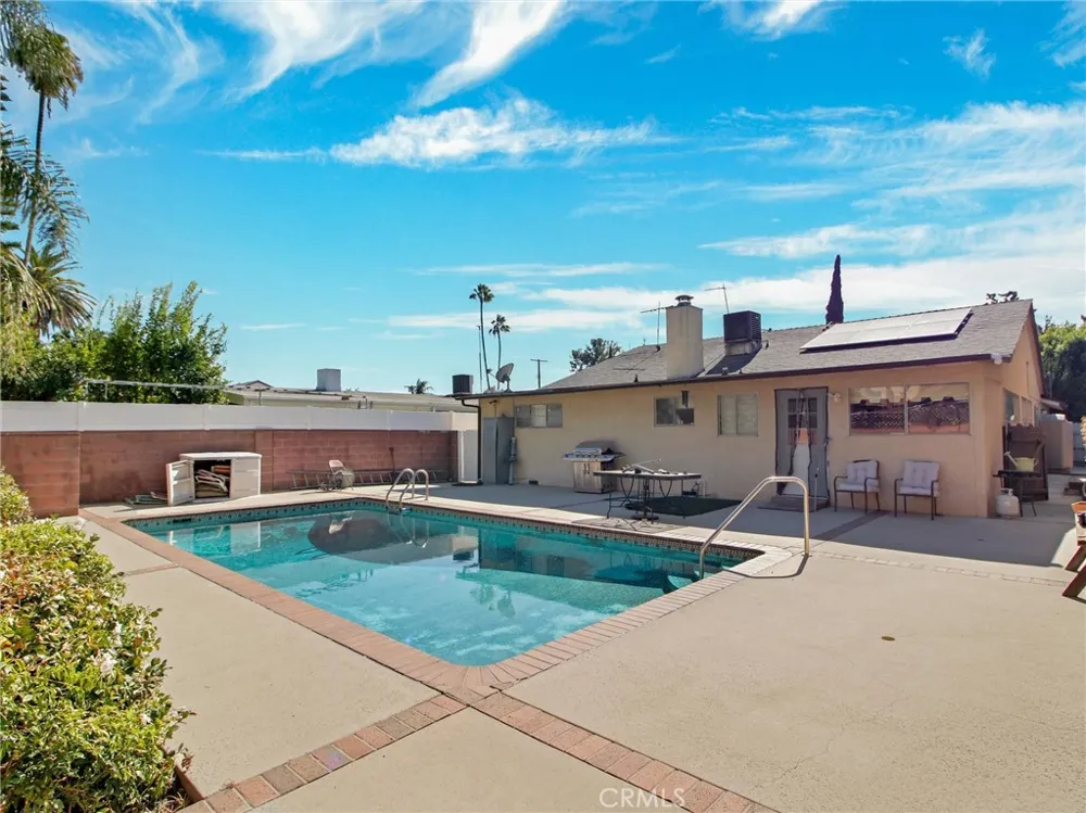 6928 Tobias Avenue Van Nuys, CA 91405
