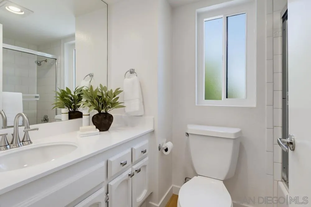 857 America Way Del Mar, CA 92014