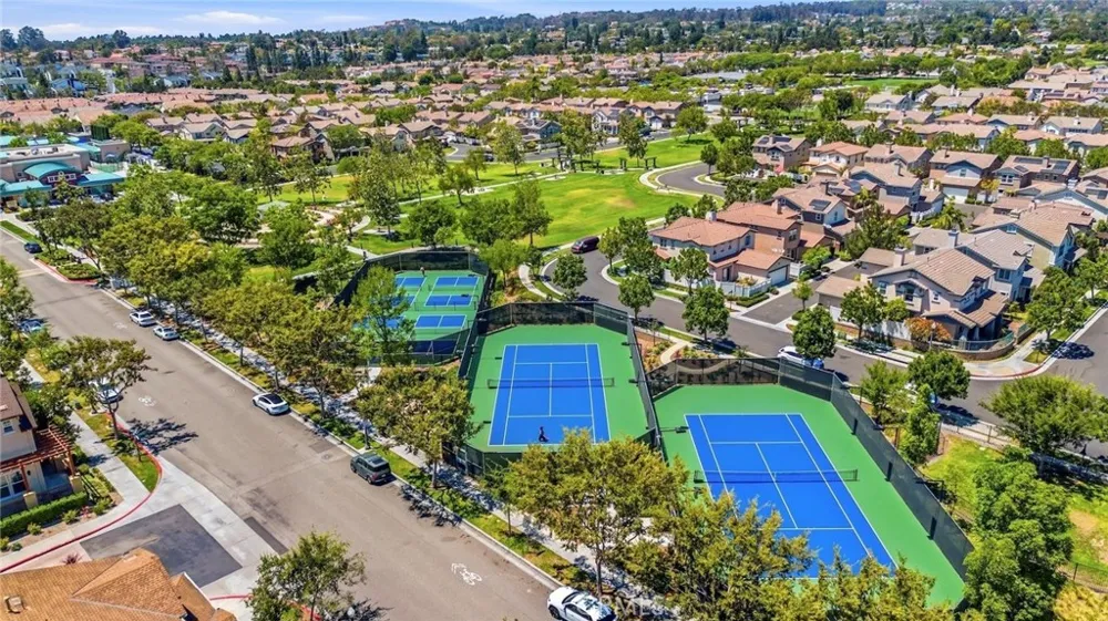 2043 Owens Drive Fullerton, CA 92833
