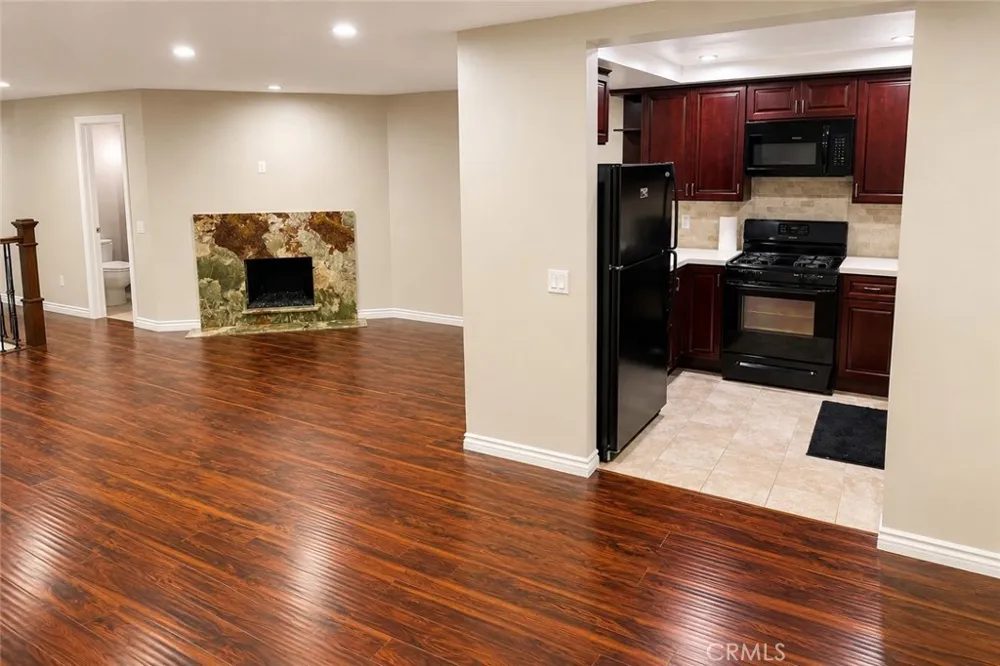 1910 Grismer #H Burbank, CA 91504