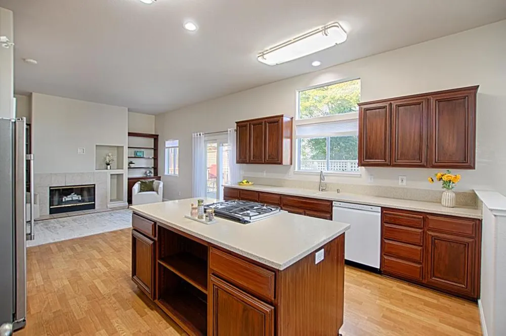 73 Firethorne Way Watsonville, CA 95076