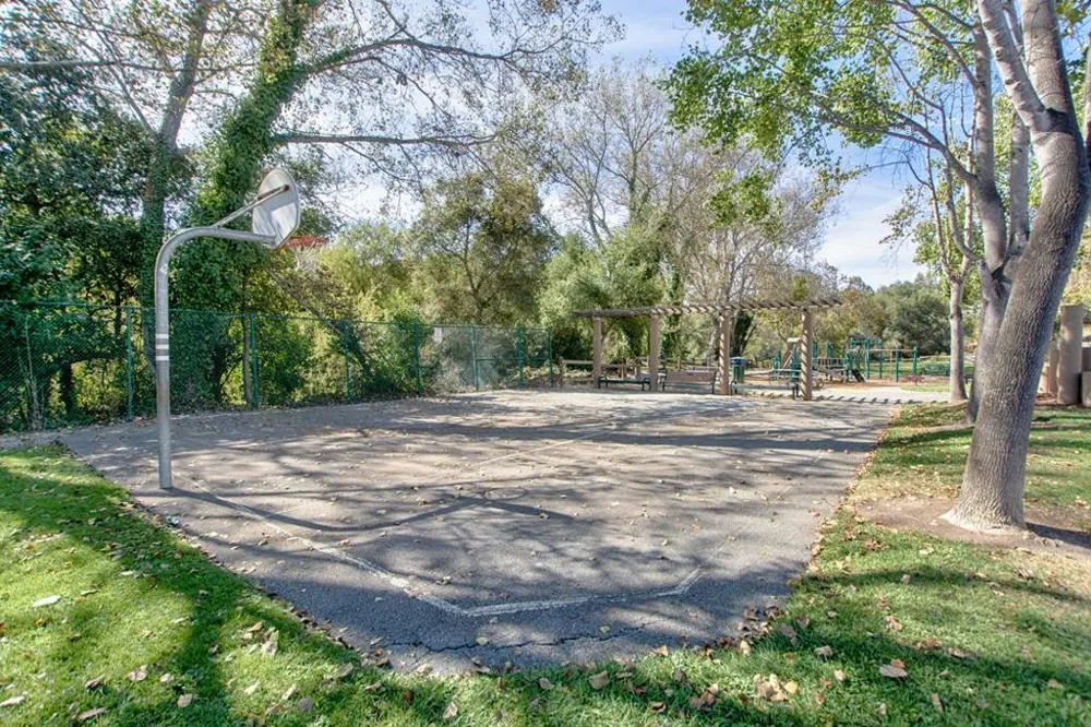 73 Firethorne Way Watsonville, CA 95076