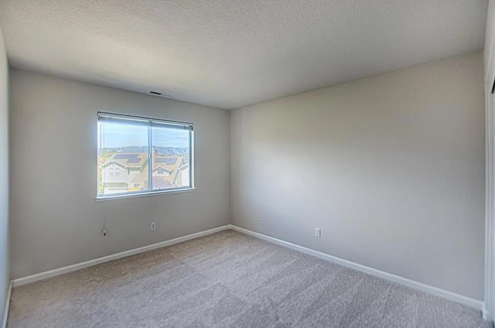 73 Firethorne Way Watsonville, CA 95076