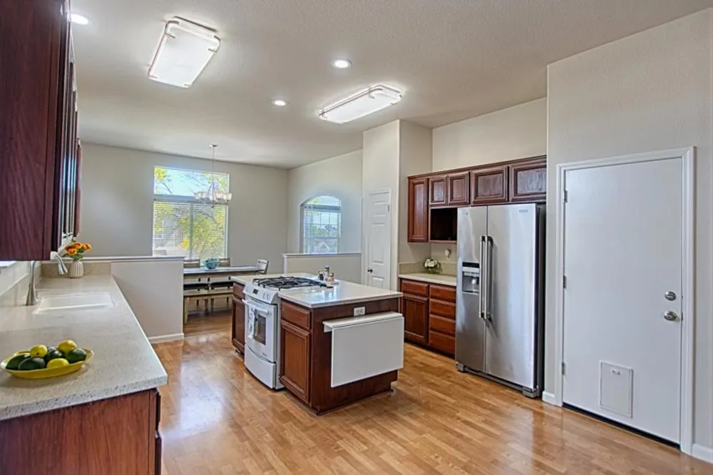 73 Firethorne Way Watsonville, CA 95076