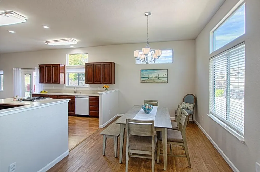 73 Firethorne Way Watsonville, CA 95076