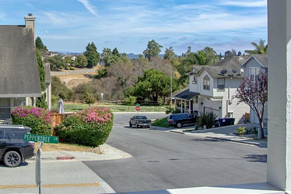 73 Firethorne Way Watsonville, CA 95076